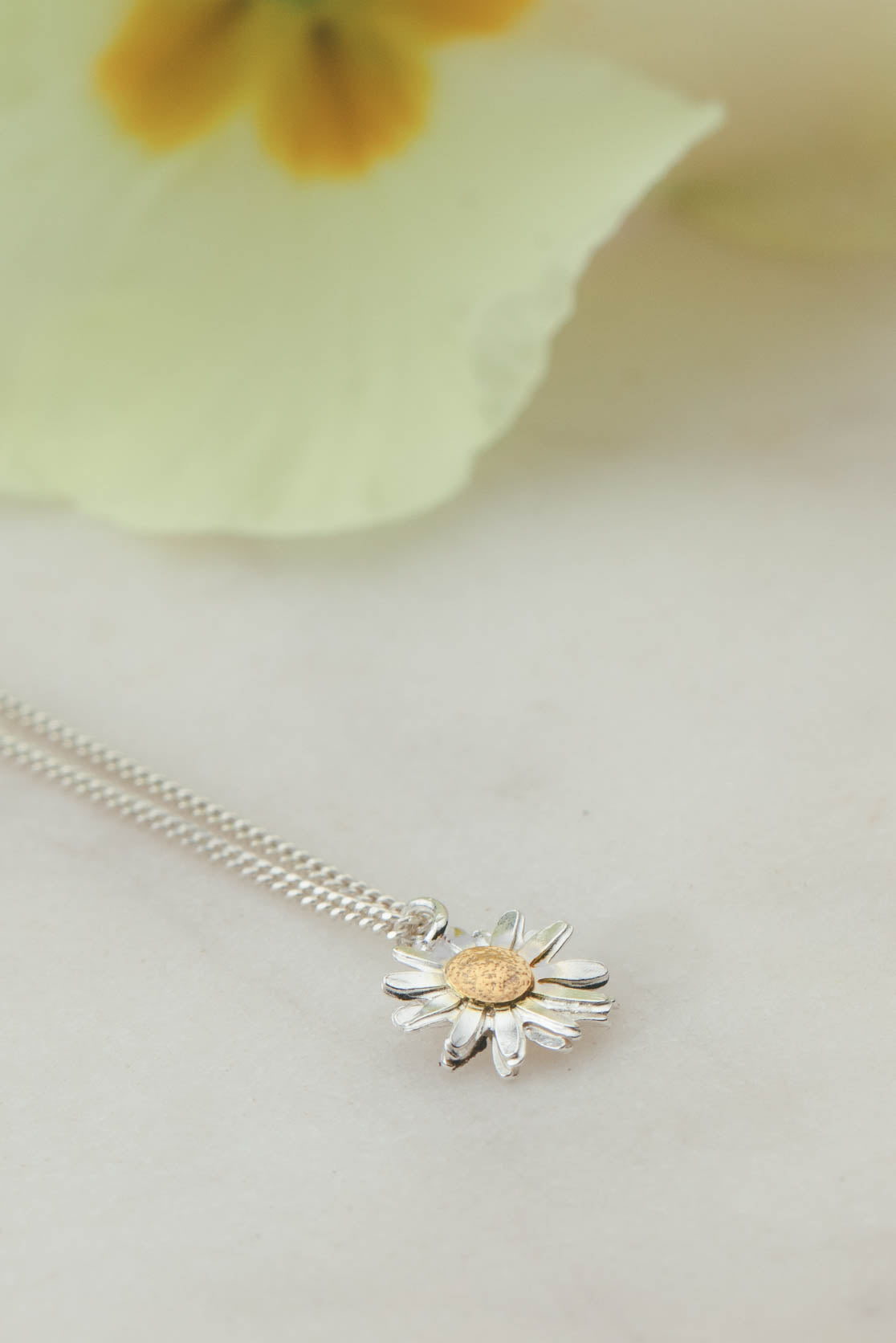 Daisy Necklace in Silver with Gold Plated Detail