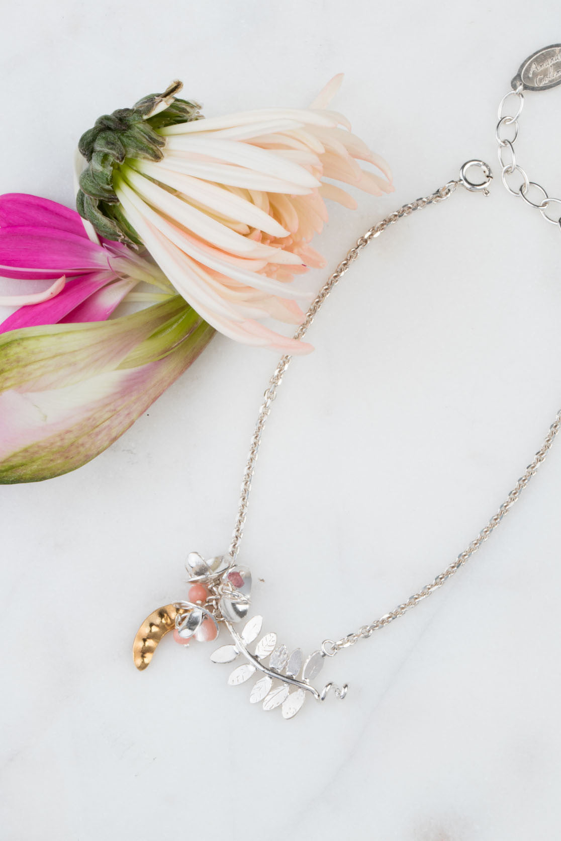 Sweet pea 2025 pod necklace