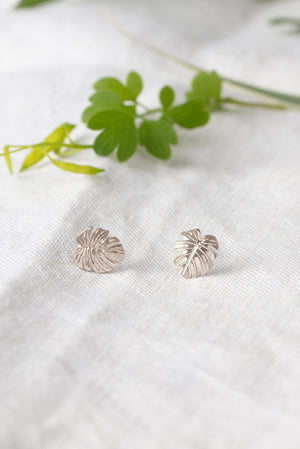 Monstera leaf stud earrings