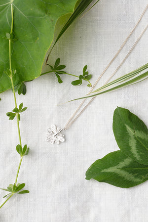 Aralia leaf necklace