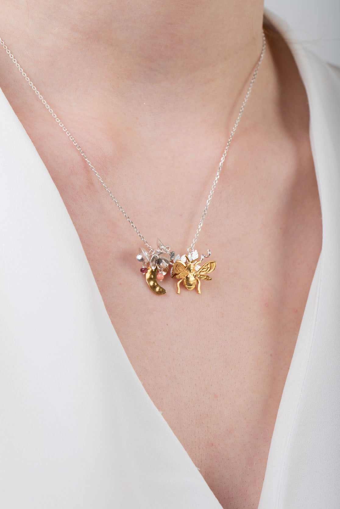 Bee Necklace – Valay