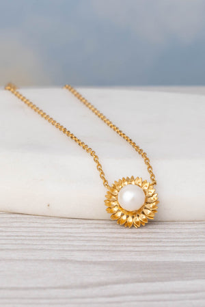 Sunflower Pearl Necklace in Sterling Silver